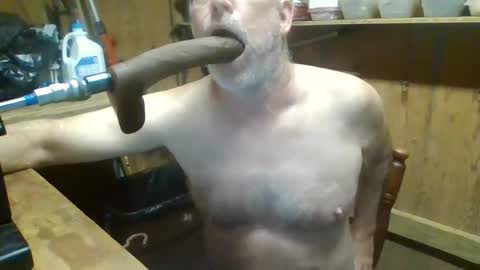 Snapshot of deepthroat227 chatting on September 30, 12:31 pm Deepthroat My Big Dildos online show from September 30, 12:31 pm