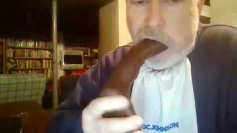 Snapshot of deepthroat227 chatting on February 13, 5:01 pm Deepthroat My Big Dildos online show from February 13, 5:01 pm