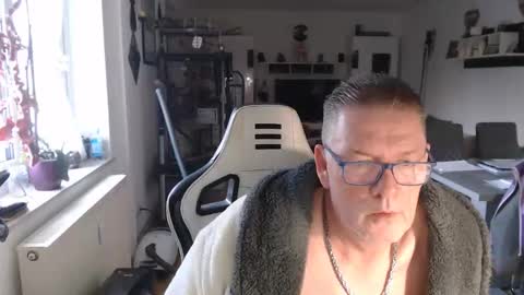 deinprinz2312 online show from March 19, 6:38 am