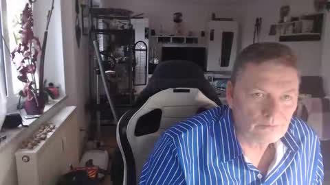 deinprinz2312 online show from November 18, 2:43 pm