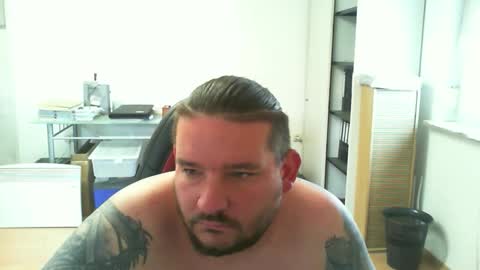 Snapshot of deinspielzeug87 chatting on October 22, 10:41 am deinspielzeug87 online show from October 22, 10:41 am