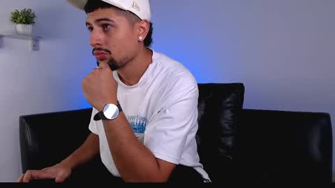  DEIVY  online show from April 15, 11:48 pm