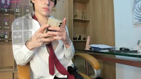   online show from May 25, 12:33 pm