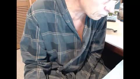 Den  Jet online show from December 19, 11:18 am