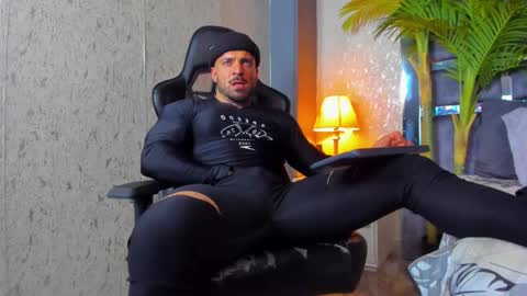 dennis_cox_ online show from February 10, 2:52 am