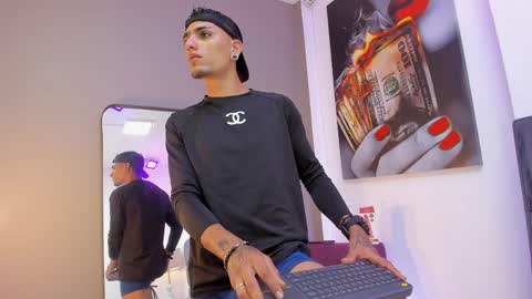 Dennis Kinsey online show from April 7, 7:25 pm