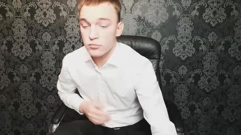 Derek online show from October 28, 12:29 pm