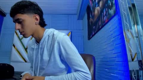 DEREK  FOSTER online show from December 26, 12:59 pm