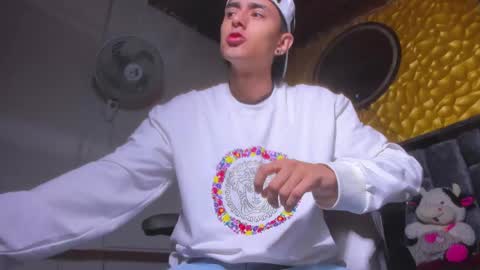 DEREK  FOSTER online show from January 9, 12:30 pm