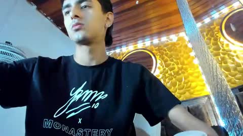 DEREK  FOSTER online show from January 24, 1:03 pm