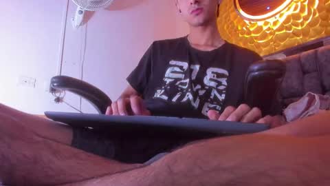 DEREK  FOSTER online show from December 17, 12:54 pm