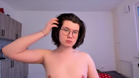 Derek online show from February 15, 2:47 pm