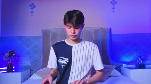 derek_sinn online show from February 23, 8:10 pm