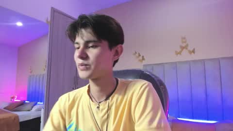 derek_sinn online show from March 19, 8:01 pm