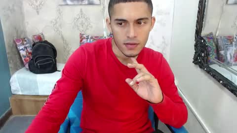 Snapshot of derek_storm_ chatting on September 25, 2:54 am D E R E K online show from September 25, 2:54 am
