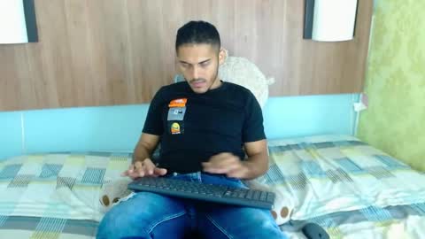 D E R E K online show from December 5, 12:34 pm