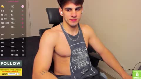 Derekcb online show from October 29, 3:37 pm