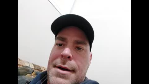 Snapshot of derf007 chatting on February 22, 12:40 pm derf007 online show from February 22, 12:40 pm