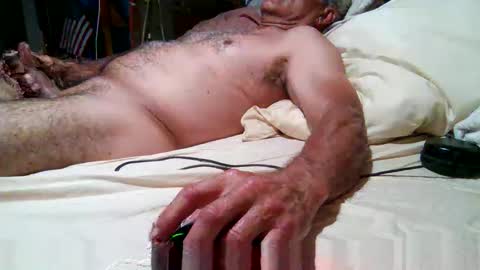 derick1961 online show from April 11, 1:36 pm