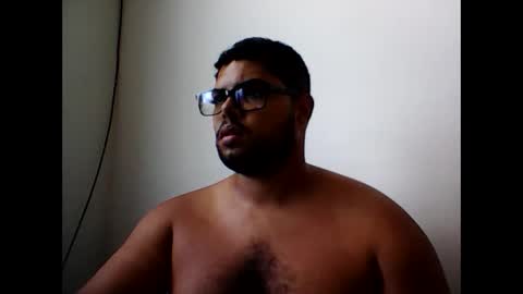 derick_0013 online show from May 3, 5:59 pm