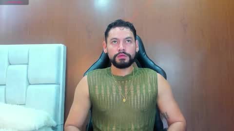 DerryBigger CM online show from October 20, 3:16 pm