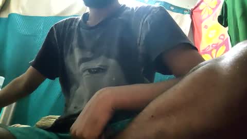 Snapshot of desi_boy799417 chatting on October 21, 4:37 am desi_boy799417 online show from October 21, 4:37 am