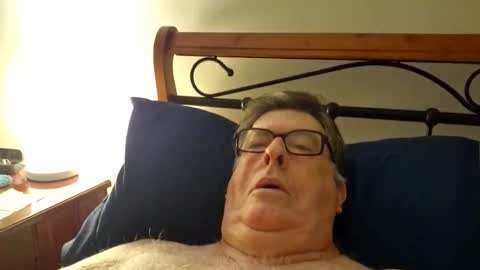 Desmon1958 online show from January 31, 7:34 pm