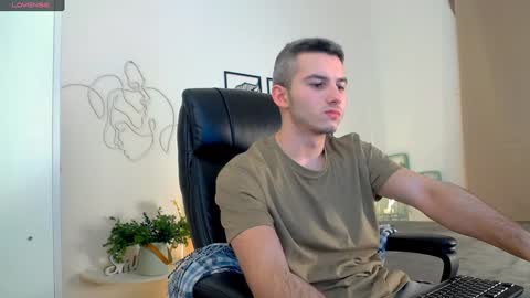 devin_ho online show from January 23, 8:24 pm