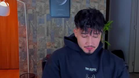 JULIAN online show from November 8, 11:52 pm