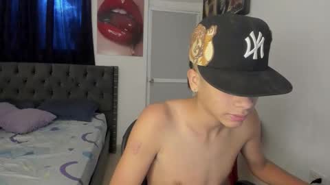 dick_master17 online show from March 7, 9:01 pm