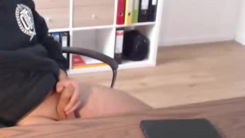 dickeeier96 online show from November 10, 9:03 am