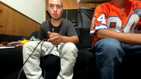Snapshot of dickemdown93est chatting on October 19, 11:08 pm dickemdown93est online show from October 19, 11:08 pm