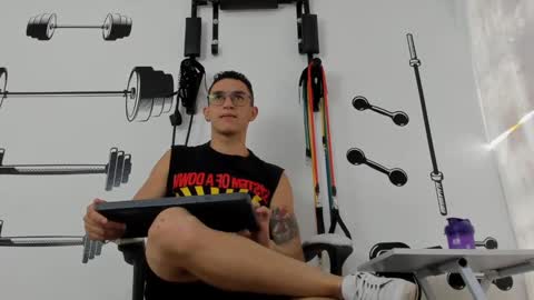 diegowesker online show from February 3, 7:10 pm