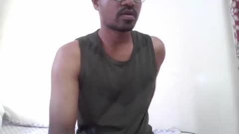 Snapshot of dilip_09 chatting on February 19, 11:57 pm dilip_09 online show from February 19, 11:57 pm