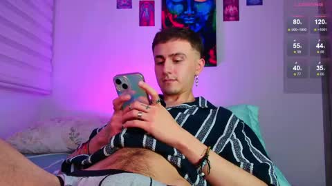 Julian Independent Model online show from May 31, 12:33 am