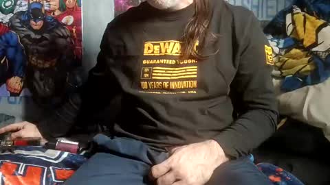 Snapshot of dirtmcgirt82 chatting on January 26, 6:37 pm dirtmcgirt82 online show from January 26, 6:37 pm