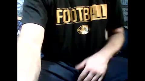 Snapshot of dirtmcgirt82 chatting on January 4, 4:00 pm dirtmcgirt82 online show from January 4, 4:00 pm