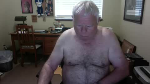 dirtrider195080438 online show from July 1, 4:41 pm