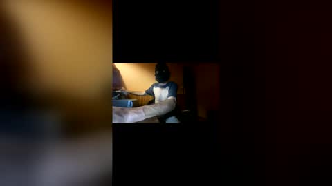 dirtyuniversal online show from April 4, 7:05 am