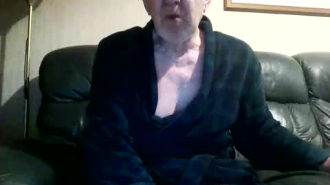 Snapshot of discovery63 chatting on February 5, 10:12 pm discovery63 online show from February 5, 10:12 pm