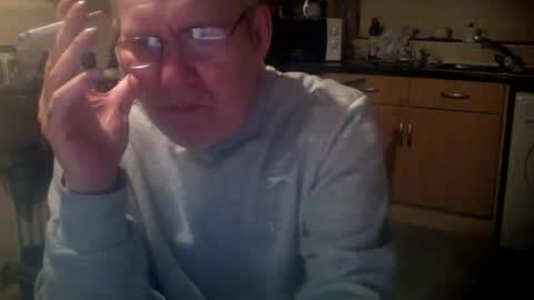 Snapshot of discovery63 chatting on February 21, 6:37 pm discovery63 online show from February 21, 6:37 pm