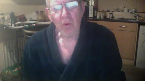 Snapshot of discovery63 chatting on January 9, 12:46 am discovery63 online show from January 9, 12:46 am