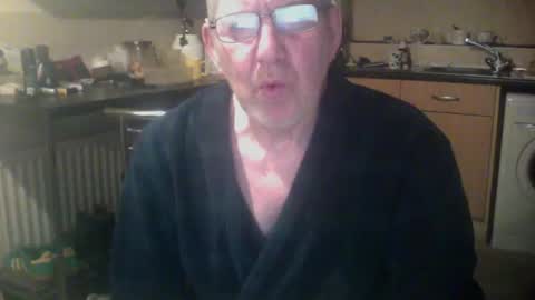 Snapshot of discovery63 chatting on December 16, 5:43 pm discovery63 online show from December 16, 5:43 pm