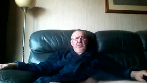 Snapshot of discovery63 chatting on December 26, 2:59 pm discovery63 online show from December 26, 2:59 pm