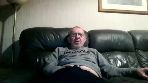 Snapshot of discovery63 chatting on February 9, 5:54 pm discovery63 online show from February 9, 5:54 pm