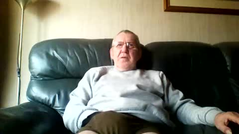 Snapshot of discovery63 chatting on January 4, 1:31 pm discovery63 online show from January 4, 1:31 pm