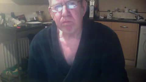 Snapshot of discovery63 chatting on January 6, 5:06 pm discovery63 online show from January 6, 5:06 pm