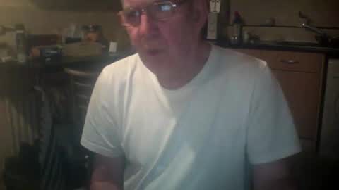 Snapshot of discovery63 chatting on September 16, 7:04 pm discovery63 online show from September 16, 7:04 pm