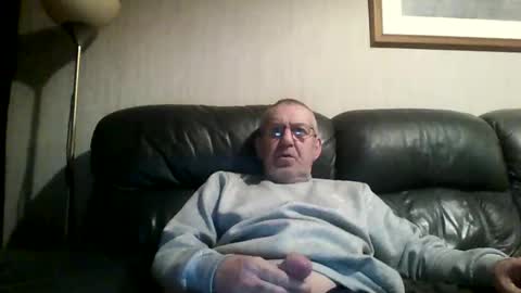 Snapshot of discovery63 chatting on December 25, 7:13 pm discovery63 online show from December 25, 7:13 pm
