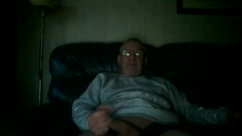 Snapshot of discovery63 chatting on December 23, 3:44 pm discovery63 online show from December 23, 3:44 pm